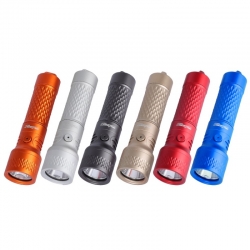 OrcaTorch ORCA7 Tauchlampe – 3000 Lumen in 6 Farben
