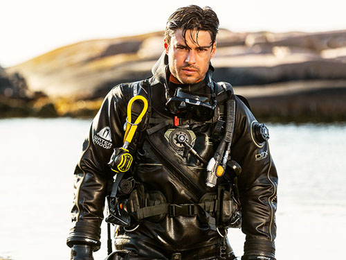 Alles zum Trockentauchen. Trockentauchanzüge im Online Tauchshop.